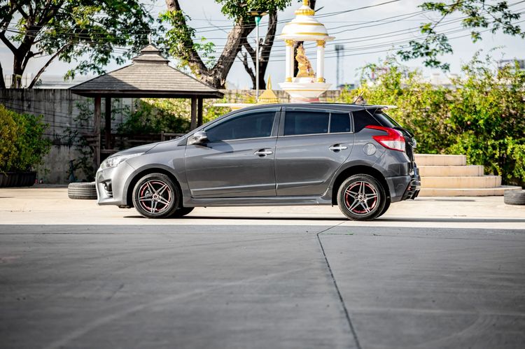 Toyota Yaris 2015 1.2 E Sedan เบนซิน เกียร์อัตโนมัติ เทา รูปที่ 4