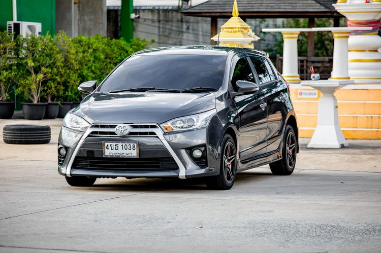 Toyota Yaris 2015 1.2 E Sedan เบนซิน เกียร์อัตโนมัติ เทา