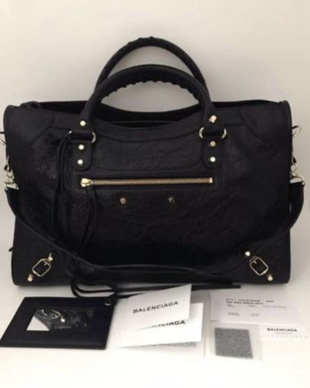 Balenciaga city
