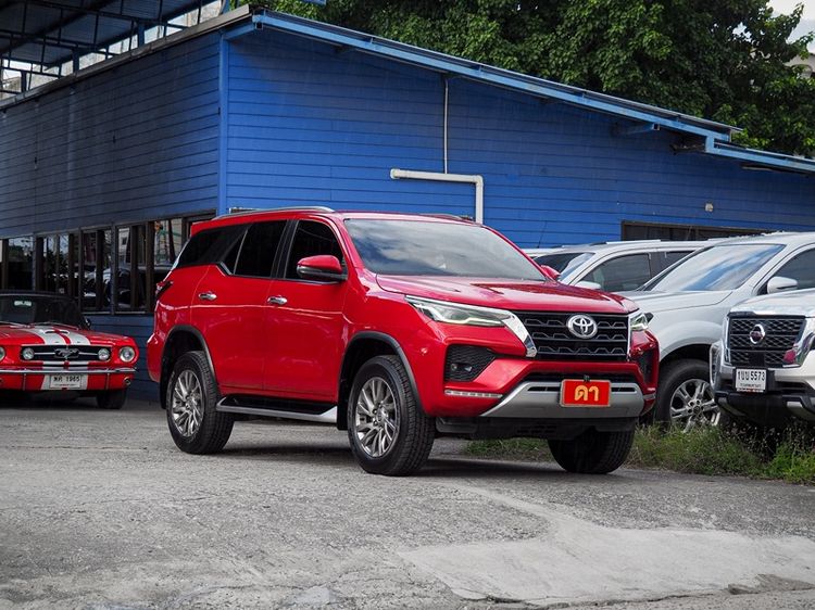 Toyota Fortuner 2022 2.4 V Utility-car ดีเซล ไม่ติดแก๊ส เกียร์อัตโนมัติ แดง