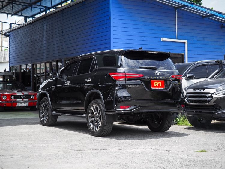Toyota Fortuner 2022 2.4 Legender Utility-car เบนซิน ไม่ติดแก๊ส เกียร์อัตโนมัติ ดำ รูปที่ 3