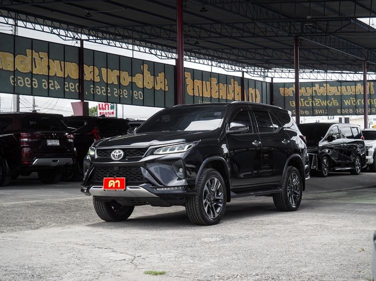 Toyota Fortuner 2022 2.4 Legender Utility-car เบนซิน ไม่ติดแก๊ส เกียร์อัตโนมัติ ดำ รูปที่ 4