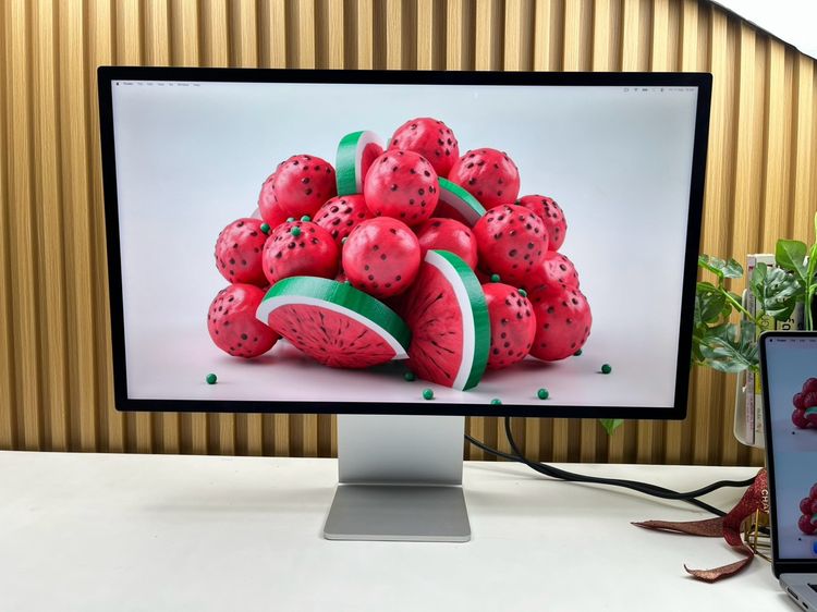 Studio Display 27-inch Retina 5K Standard Glass