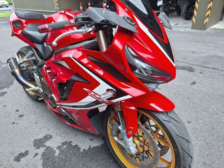 Honda CBR650R ปี 2019 สวยแต่งครบ