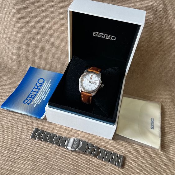 รับเทรด Seiko 60 ปีครองราชย์ Limited Edition Titanium สภาพดี สาย 2เส้น อุปกรณ์ครบ รูปที่ 3