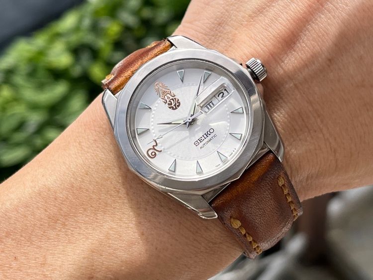 รับเทรด Seiko 60 ปีครองราชย์ Limited Edition Titanium สภาพดี สาย 2เส้น อุปกรณ์ครบ รูปที่ 6