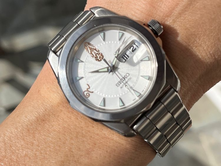 รับเทรด Seiko 60 ปีครองราชย์ Limited Edition Titanium สภาพดี สาย 2เส้น อุปกรณ์ครบ รูปที่ 12