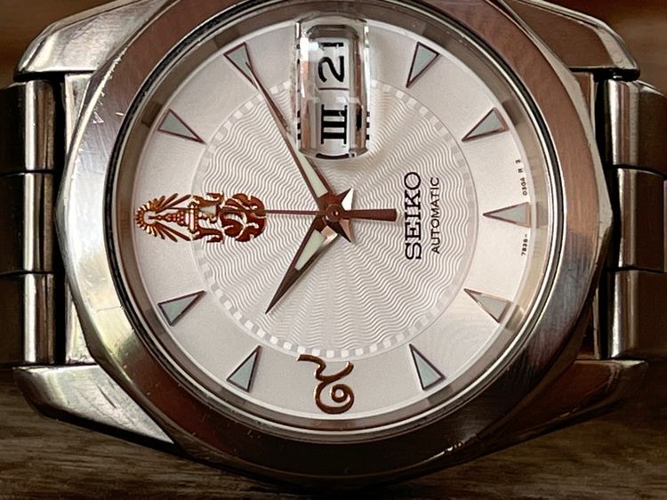 รับเทรด Seiko 60 ปีครองราชย์ Limited Edition Titanium สภาพดี สาย 2เส้น อุปกรณ์ครบ รูปที่ 9