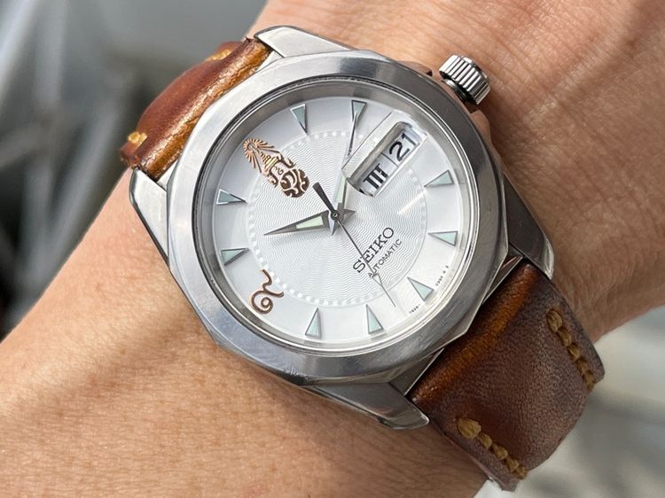 รับเทรด Seiko 60 ปีครองราชย์ Limited Edition Titanium สภาพดี สาย 2เส้น อุปกรณ์ครบ รูปที่ 7
