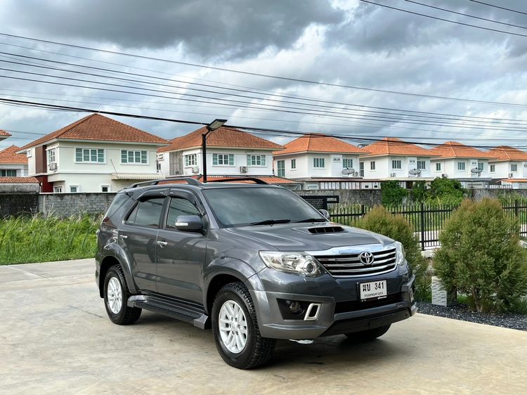 Toyota Fortuner 2012 3.0 V 4WD Utility-car ดีเซล ไม่ติดแก๊ส เกียร์อัตโนมัติ เทา รูปที่ 3