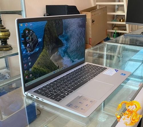 วินโดว์ 8 กิกะไบต์ อื่นๆ ใช่ มี Dell Inspiron 3530 Corei3-1305 Ram8GBDDR4 SSD512GB จอ 15.6" FullHD(1920x1080) Win11License สวยงาม มีประกันศูนย์ 02-2027 มาขายครับพี่น้อง