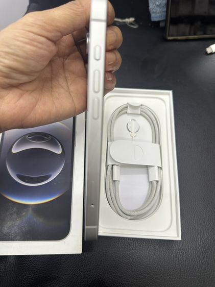 iphone16e รูปที่ 3