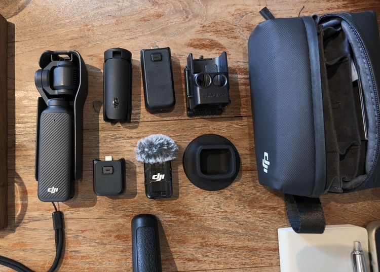 DJI Pocket 3 creator combo