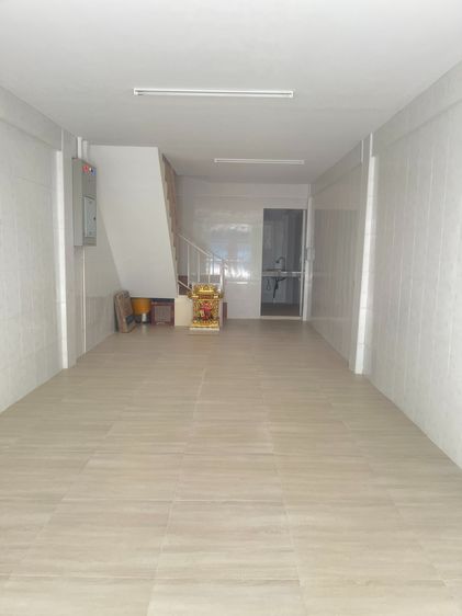 ให้เช่าตึกแถว 3 ชั้น Renovated ใหม่ เจริญราษฎร์ 7 20,000 บาทต่อเดือน ใกล้พระราม 3 รูปที่ 2