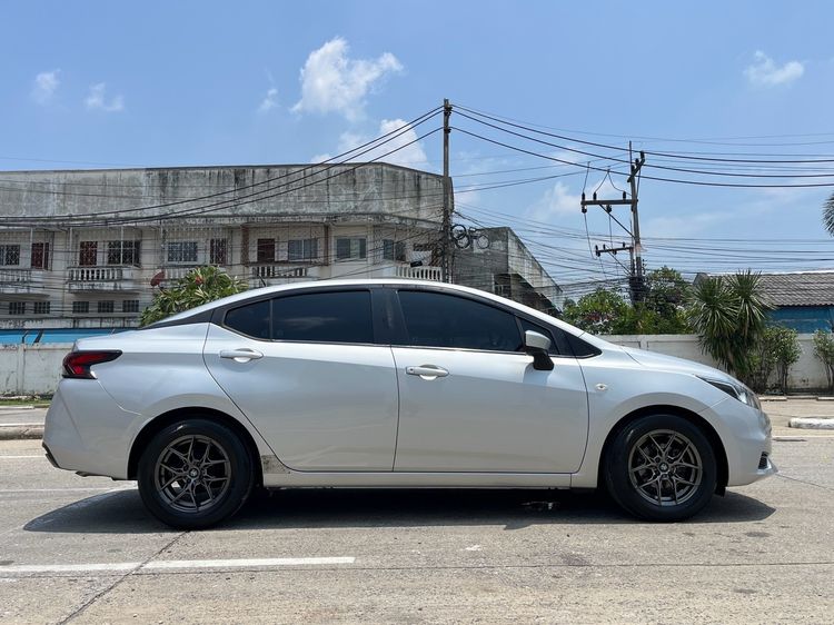 Nissan Almera 2020 1.0 V Sedan เบนซิน ไม่ติดแก๊ส เกียร์อัตโนมัติ เทา รูปที่ 4