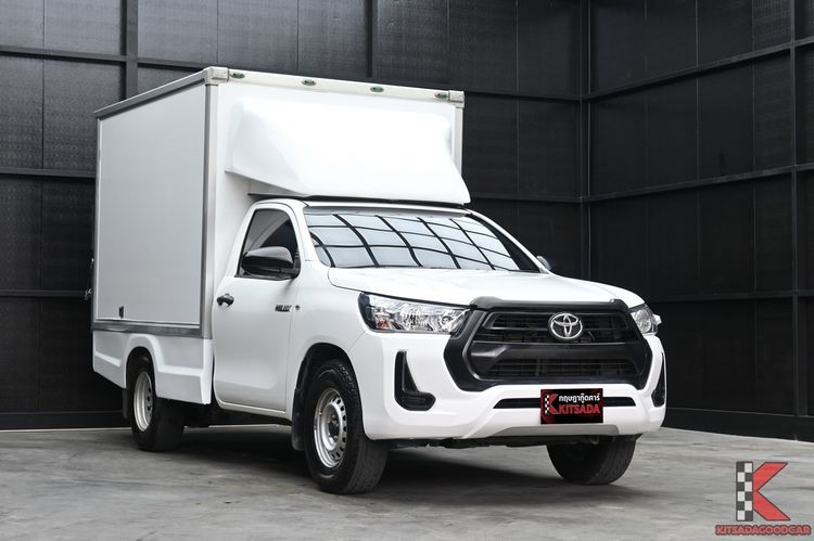 Toyota Hilux Revo 2023 2.4 Entry Pickup ดีเซล ไม่ติดแก๊ส เกียร์ธรรมดา ขาว