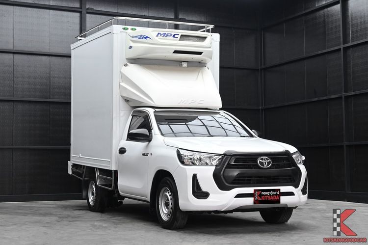รถ Toyota Hilux Revo 2.4 Entry สี ขาว