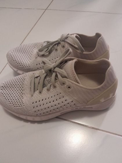 รองเท้าผ้าใบ ผุ้หญิง under Armour size 36.5 ใส่ครั้งเดียว