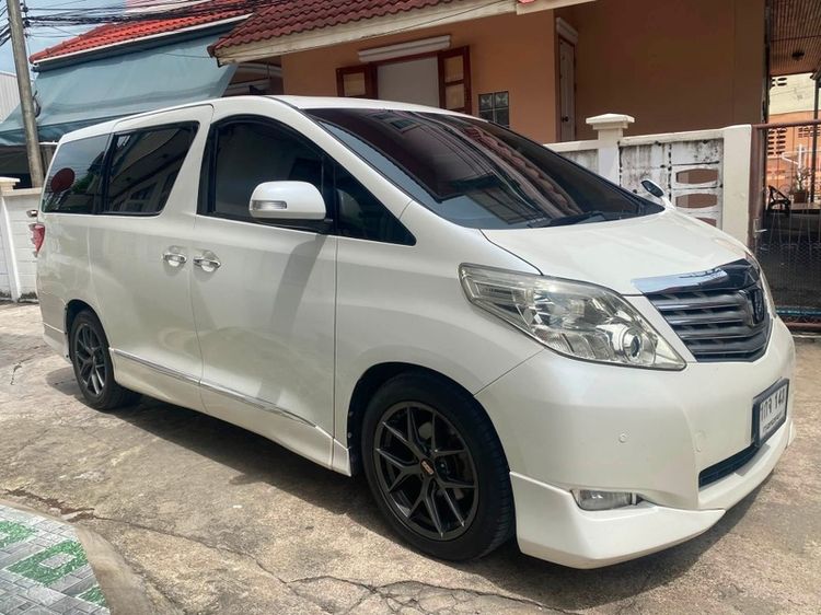 รถ Toyota Alphard 2.4 V สี ขาว