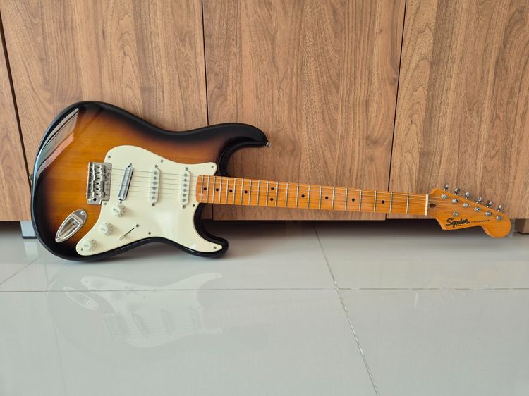 กีต้าร์ไฟฟ้า กีตาร์ไฟฟ้า Squier Classic Vibe '50s Stratocaster