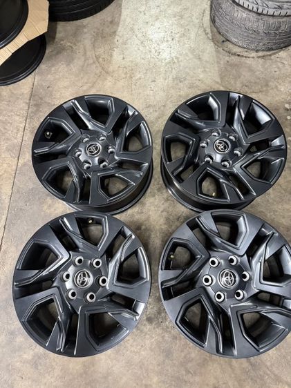 Enkai อื่นๆ 18" แม็กถอดป้ายแดง Fortuner ขอบ18