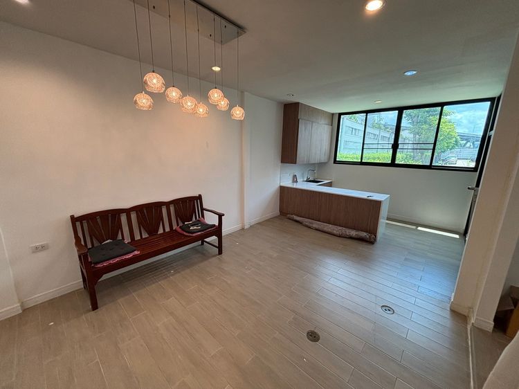 AP (Thailand) มีบางส่วน 2018 🏠 เจ้าของขายเอง Townhome 3 ชั้น บ้านกลางเมือง ปิ่นเกล้า-จรัญ บ้านแปลงมุม 27.2 ตรว พื้นที่ใช้สอย 180 ตรม ต่อเติมเต็มพื้นที่ พร้อมอยู่ รูปที่ 4