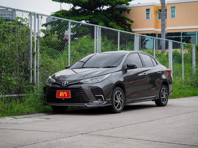 รถ Toyota Yaris ATIV 1.2 Sport สี เทา