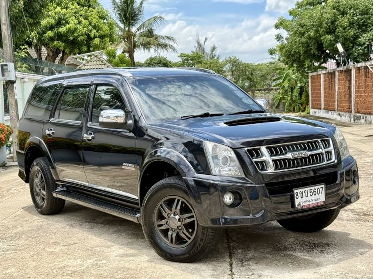 รถ Isuzu MU-7 3.0 Choiz สี ดำ