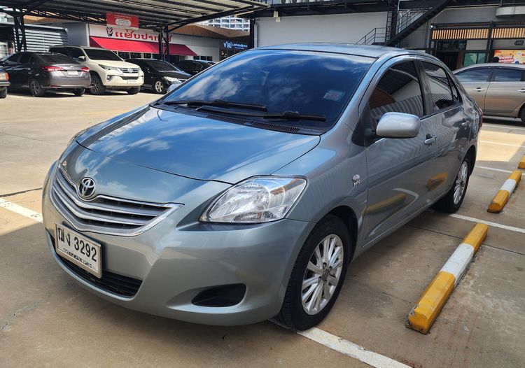 รถ Toyota Vios 1.5 J สี เทา