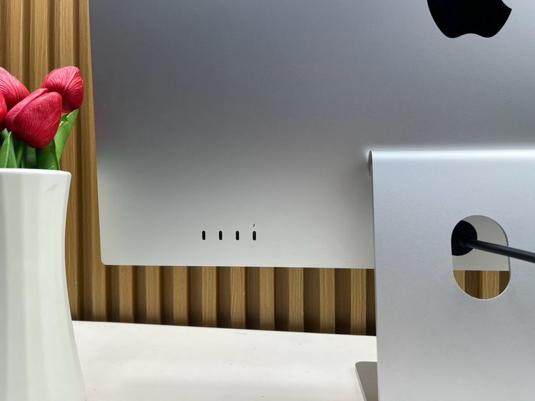 Studio Display 27-inch Retina 5K Stand Glass รูปที่ 9