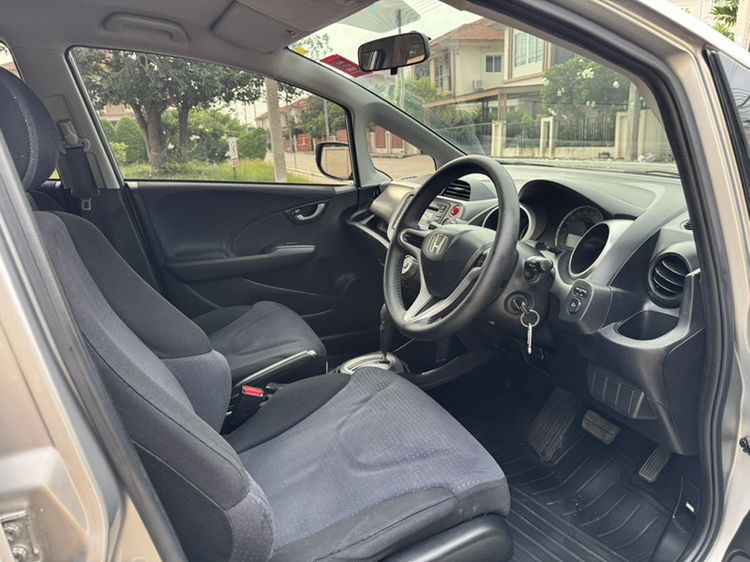 Honda Jazz 2009 1.5 S Sedan เบนซิน ไม่ติดแก๊ส เกียร์อัตโนมัติ บรอนซ์เงิน รูปที่ 4