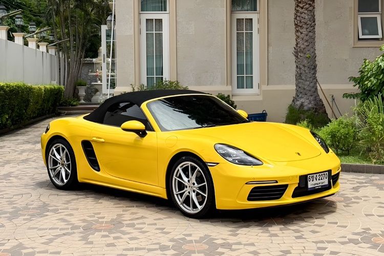 รถ Porsche Boxster 2.0 สี เหลือง