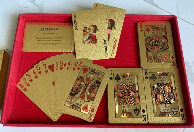 Premium Golden Waterproof Playing Card - Perfect for Poker , Parties & Games! Halloween / Thanksgiving Day / Chrismas Gift รูปที่ 2