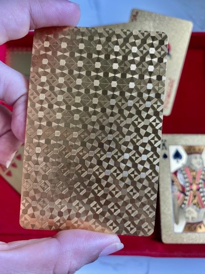 Premium Golden Waterproof Playing Card - Perfect for Poker , Parties & Games! Halloween / Thanksgiving Day / Chrismas Gift รูปที่ 10