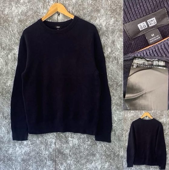 อื่นๆ เสื้อไหมพรม อื่นๆ อื่นๆ แขนยาว เสื้อกันหนาวไหมพรม UNIQLO แท้ 💯 size M วัดจริงขนาด อก 21.5 ยาว 26 นิ้ว สภาพดีมาก ทรงสวย ดีเทลสวยเนื้อผ้านุ่ม หายากน่าสะสมครับ