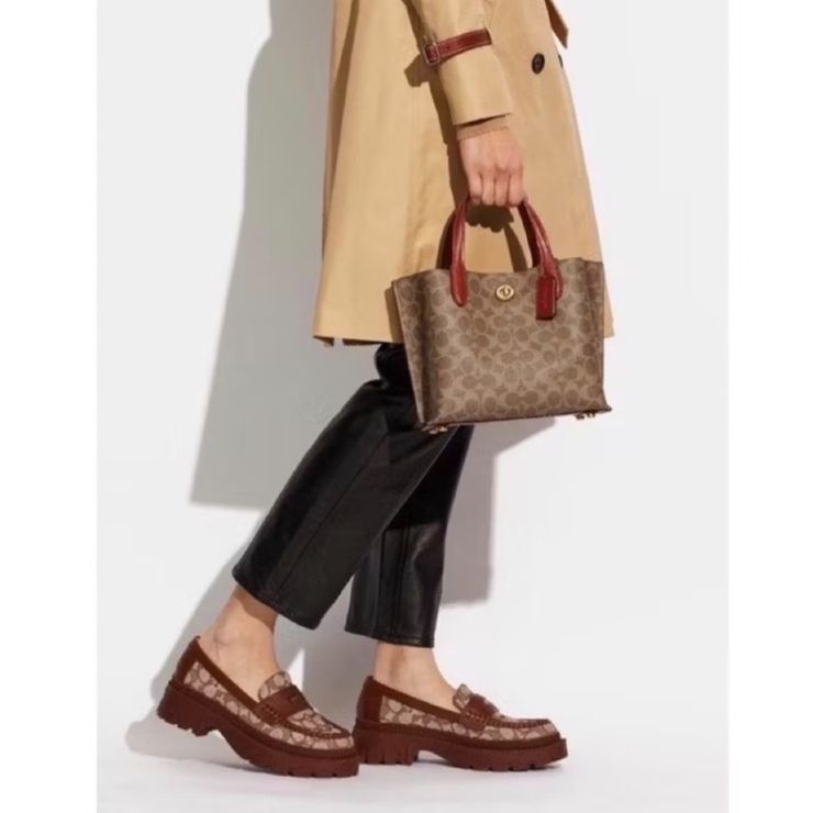 หนังเทียม ไม่ระบุ น้ำตาล  กระเป๋า coach willow tote 24