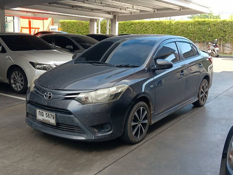 รถ Toyota Vios 1.5 E สี เทา