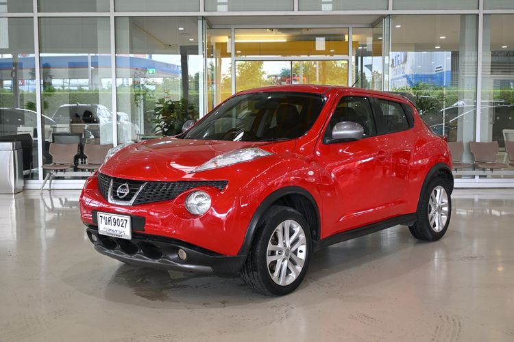 Nissan Juke 2014 1.6 V Sedan เบนซิน ไม่ติดแก๊ส เกียร์อัตโนมัติ แดง