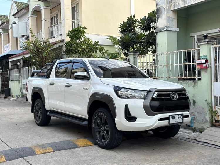 รถ Toyota Hilux Revo Double Cab 2.4 Entry Prerunner สี ขาว