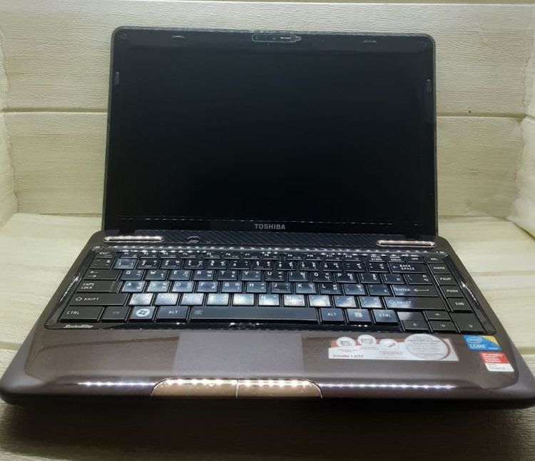 Satellite วินโดว์ 4 กิกะไบต์ HDMI ขายโน้ตบุ๊คTOSHIBA L635 Core i3 แรม4 การ์ดจอATI จอ13.3 เครื่องสวย จอสวย เปิดเครื่องไม่ติด ขาย1000