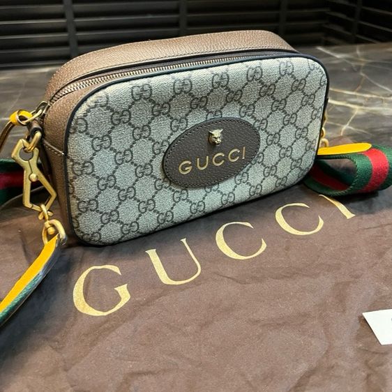 หนังแท้ ไม่ระบุ เนื้อ กระเป๋า Gucci Neo Vintage GG Supeeme Messenger Bag แท้ 100% มือ 2 (หรือที่คนไทยนิยมเรียกว่ารุ่น Camera Bagหรือ รุ่นหัวเสือ)