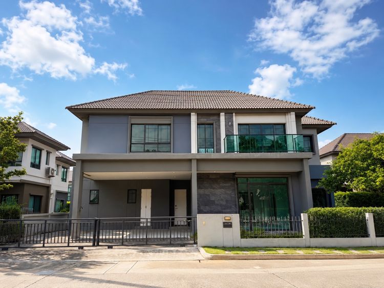  บ้านวิวสวน ตำแหน่งพิเศษ 319 ตร.ม. 5นอน 5น้ำ Solar 10kW  13.49 ล้าน