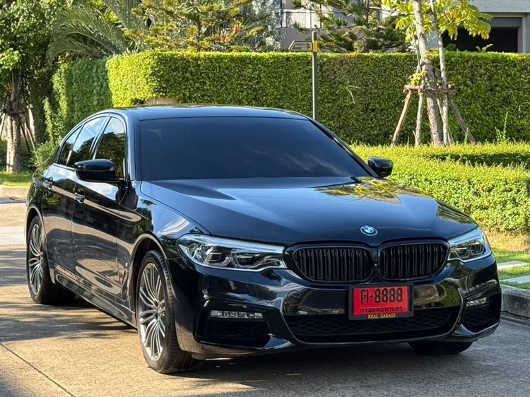 BMW Series 5 2018 530e Sedan ปลั๊กอินไฮบริด (PHEV) ไม่ติดแก๊ส เกียร์อัตโนมัติ ดำ รูปที่ 3