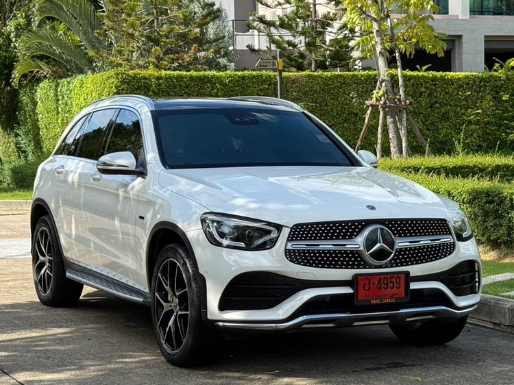 Mercedes-Benz GLC-Class 2021 GLC300e Utility-car ปลั๊กอินไฮบริด (PHEV) ไม่ติดแก๊ส เกียร์อัตโนมัติ ขาว รูปที่ 3