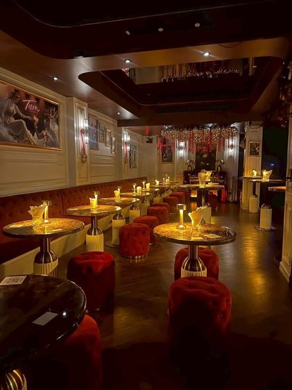 เซ้งร้านดนตรีสด Cocktail Bar เอกมัย ซอย 10  ใกล้ BTS เอกมัย เครื่องเสียงครบ พร้อมเปิดต่อ