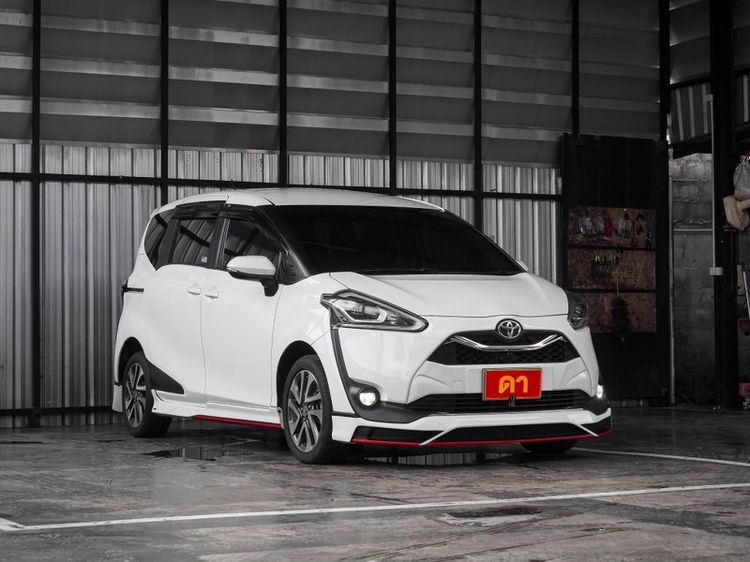 Toyota Sienta 2022 1.5 V Utility-car เบนซิน ไม่ติดแก๊ส เกียร์อัตโนมัติ ขาว