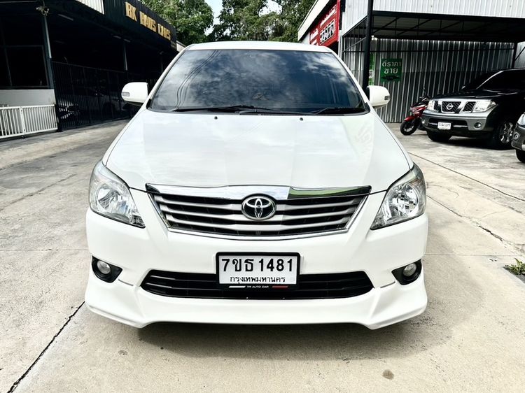 Toyota Innova 2012 2.0 V Utility-car เบนซิน ไม่ติดแก๊ส เกียร์อัตโนมัติ ขาว รูปที่ 2