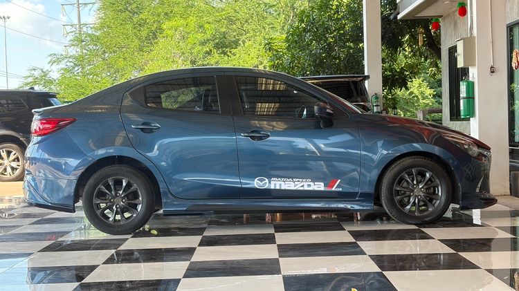 Mazda Mazda 2 2019 1.3 High Connect Sedan เบนซิน ไม่ติดแก๊ส เกียร์อัตโนมัติ น้ำเงิน รูปที่ 4