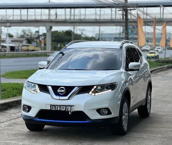 Nissan X-Trail 2018 2.0 E Hybrid Sedan เบนซิน LPG เกียร์อัตโนมัติ ขาว รูปที่ 3