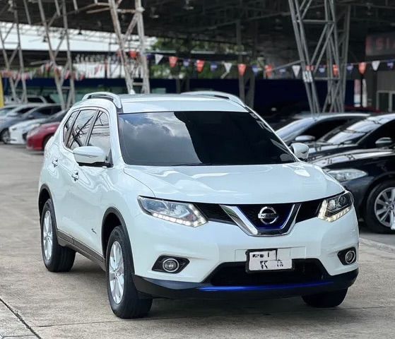 Nissan X-Trail 2018 2.0 E Hybrid Sedan เบนซิน LPG เกียร์อัตโนมัติ ขาว รูปที่ 4